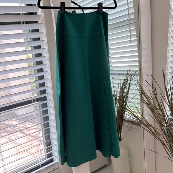 NEW Intermix Set (M) - Picture 7 of 12